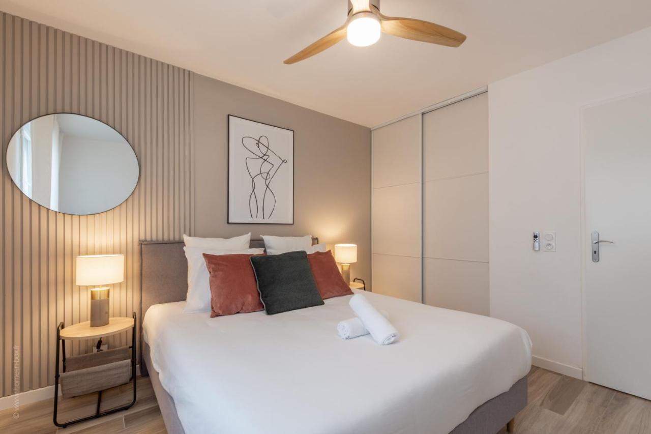 Le Celeste By Plaza Serris Bagian luar foto